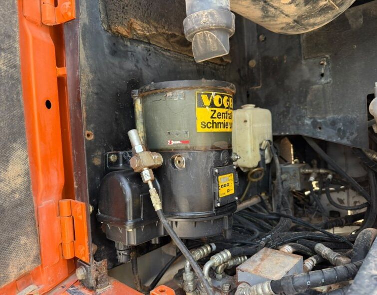 HITACHI  ZX160W ***REGISTERED***